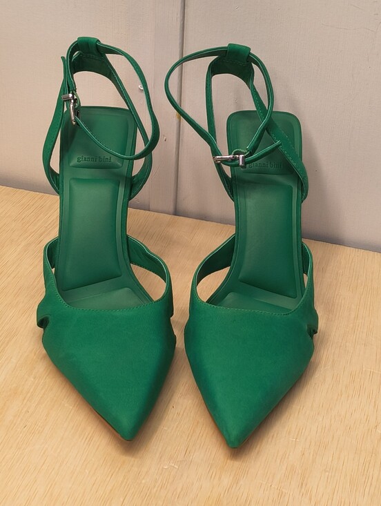 Gianni Bini Shoes - Green Gianni Bini Slingback Pointed Toe With A Clear Heel Size 11M